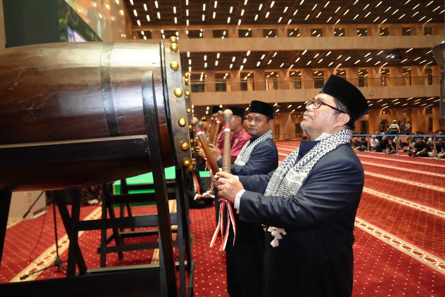 Gema Takbir Akbar Malam Iduladha 1445 Hijriah di Masjid Istiqlal