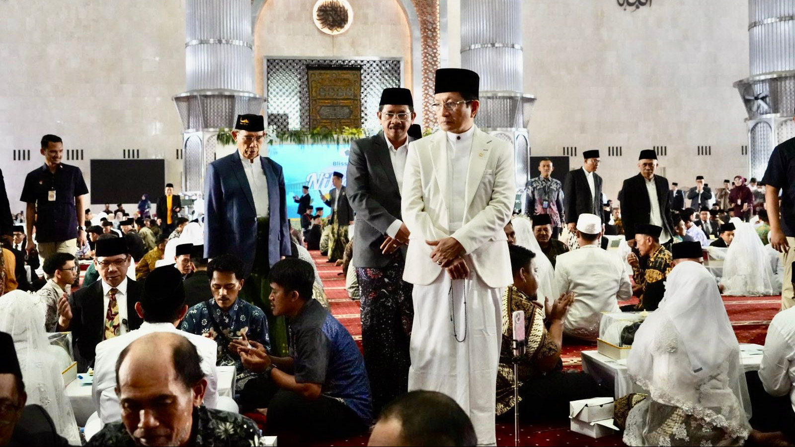 100 Pasangan Ikut Nikah Massal Kemenag di Masjid Istiqlal