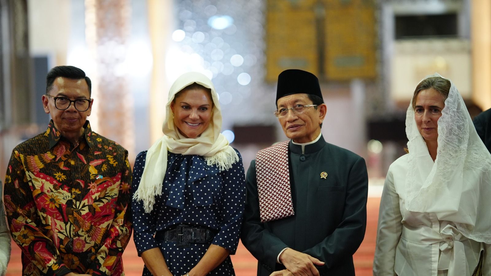 Sambangi Putri Mahkota Victoria di Masjid Istiqlal