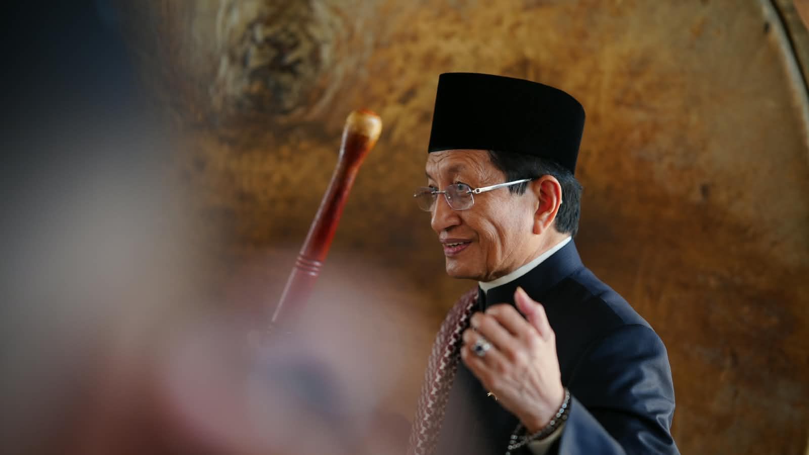 Pentingnya Dialog dan Bahaya Menyombongkan Ibadah