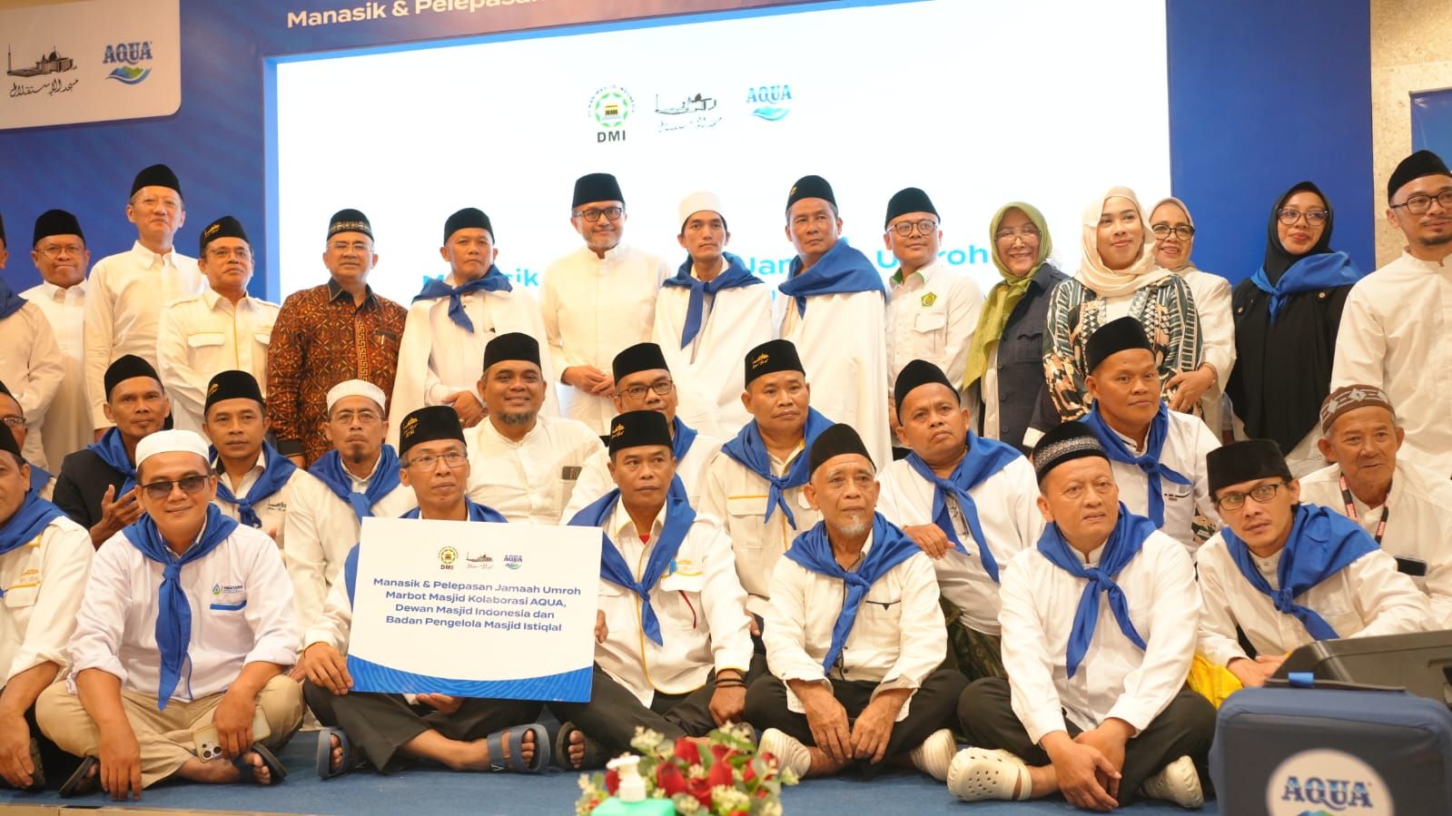 Mengabdi Lebih dari 20 Tahun, 7 Marbot Istiqlal Diberangkatkan Umrah oleh AQUA