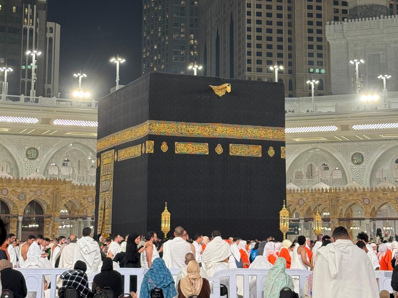 Hikmah: Cinta dan Rindu Makkah Madinah