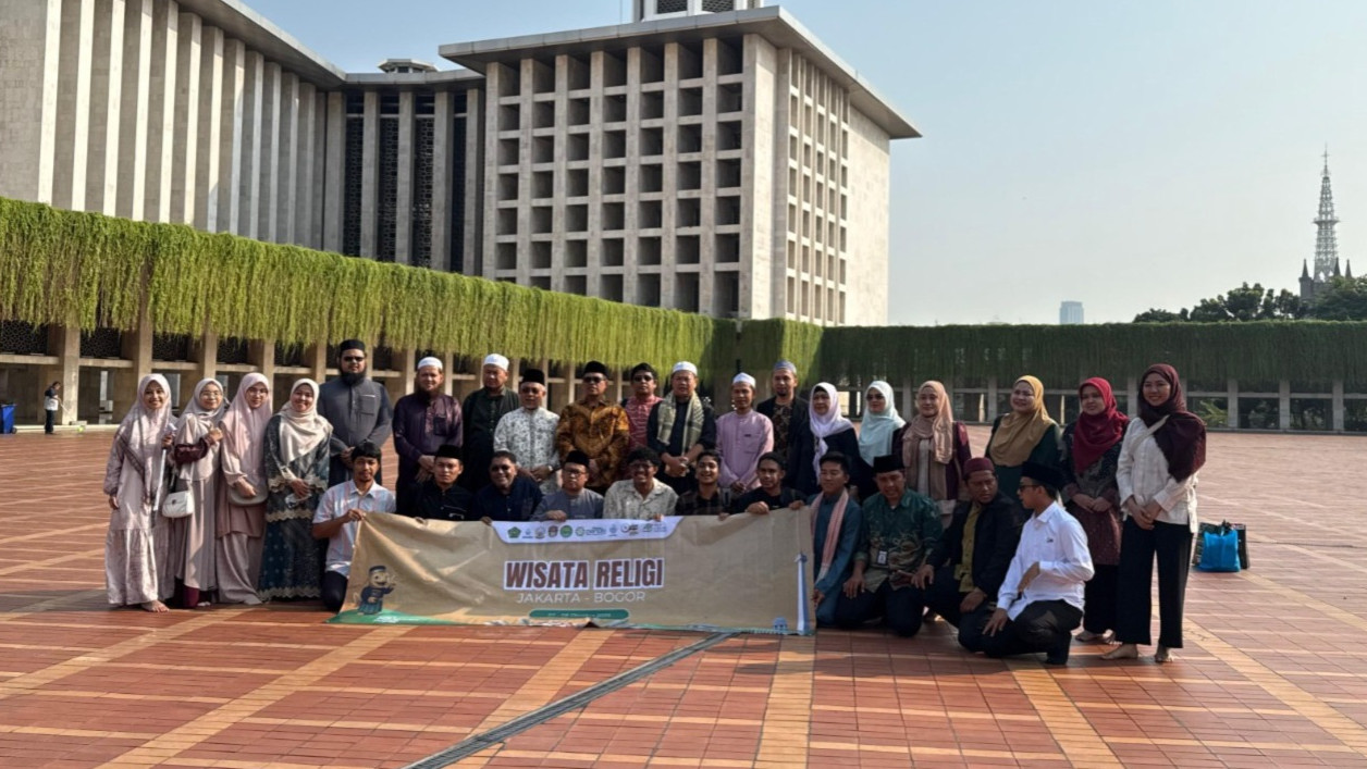 Peserta Mancanegara MQK Internasional Ikuti Religous Tour 