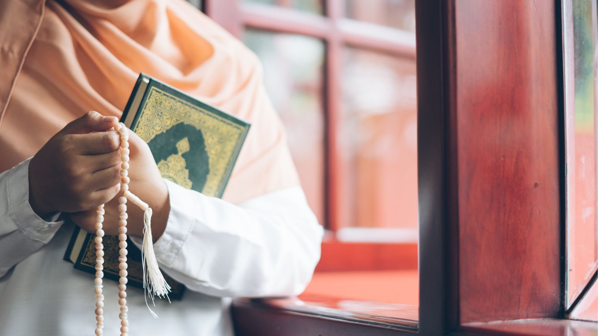 Hikmah: Persatuan Umat Islam Menciptakan Perdamaian Dunia