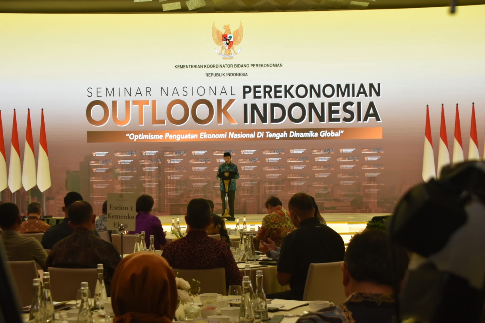 KH Nasaruddin Umar Bacakan Doa pada Seminar Nasional Outlook Perekonomian Indonesia 2024