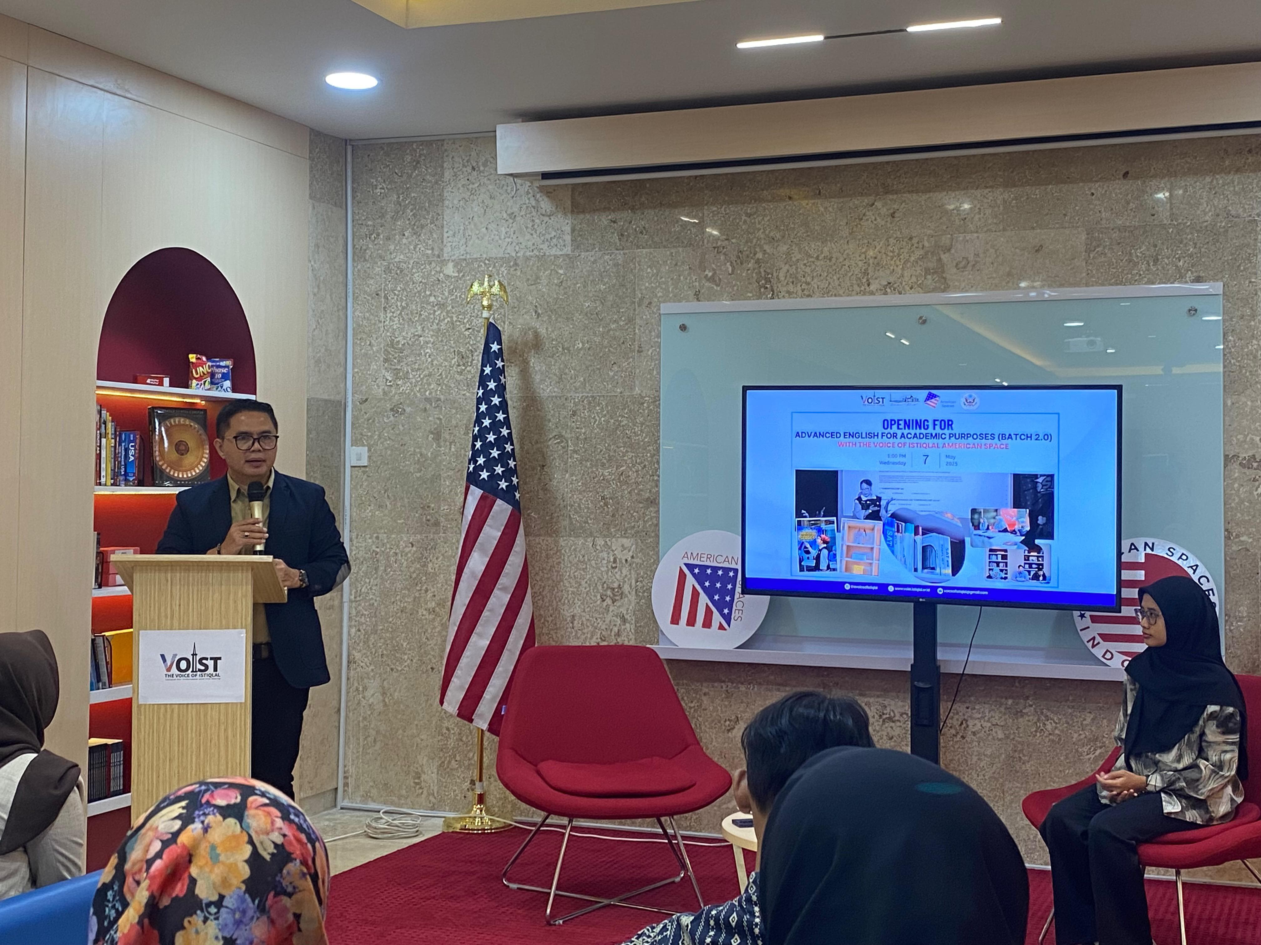 Voice of Istiqlal Resmikan Program Advanced English for Academic Purpose Batch 2