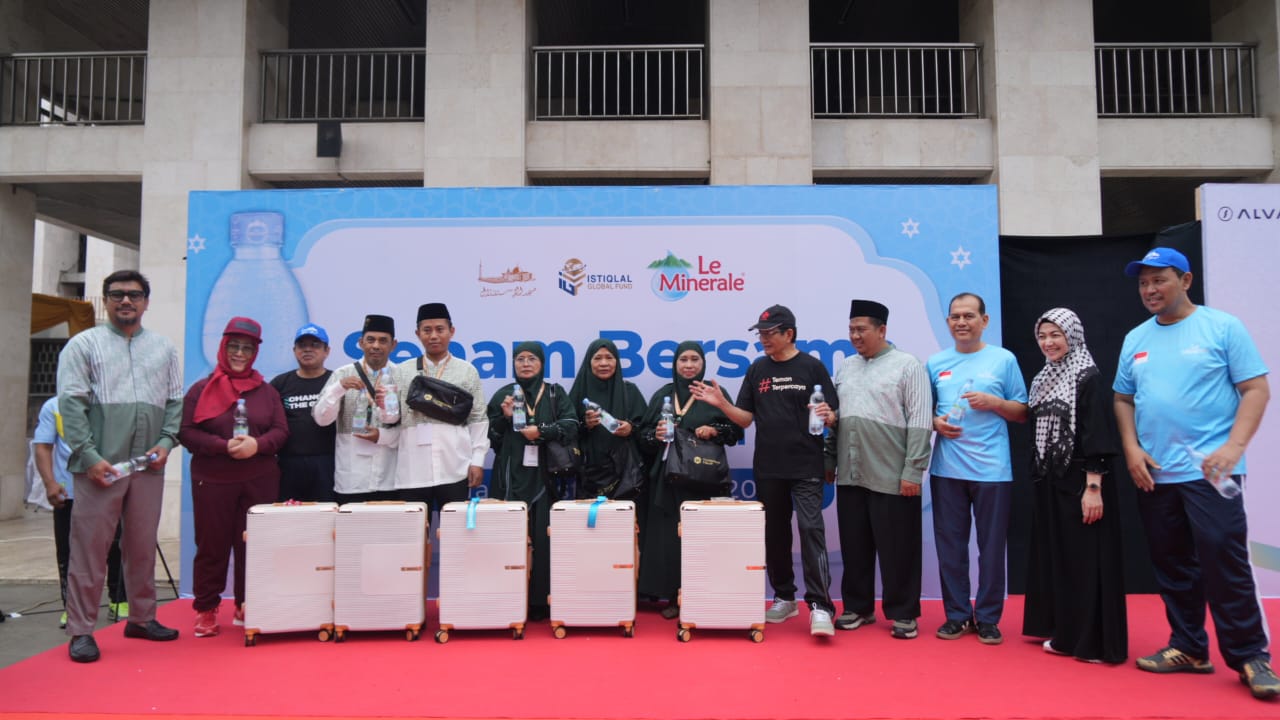 IGF dan Le Minerale Berangkatkan 5 Karyawan BPMI Umrah sebagai Apresiasi Pengabdian