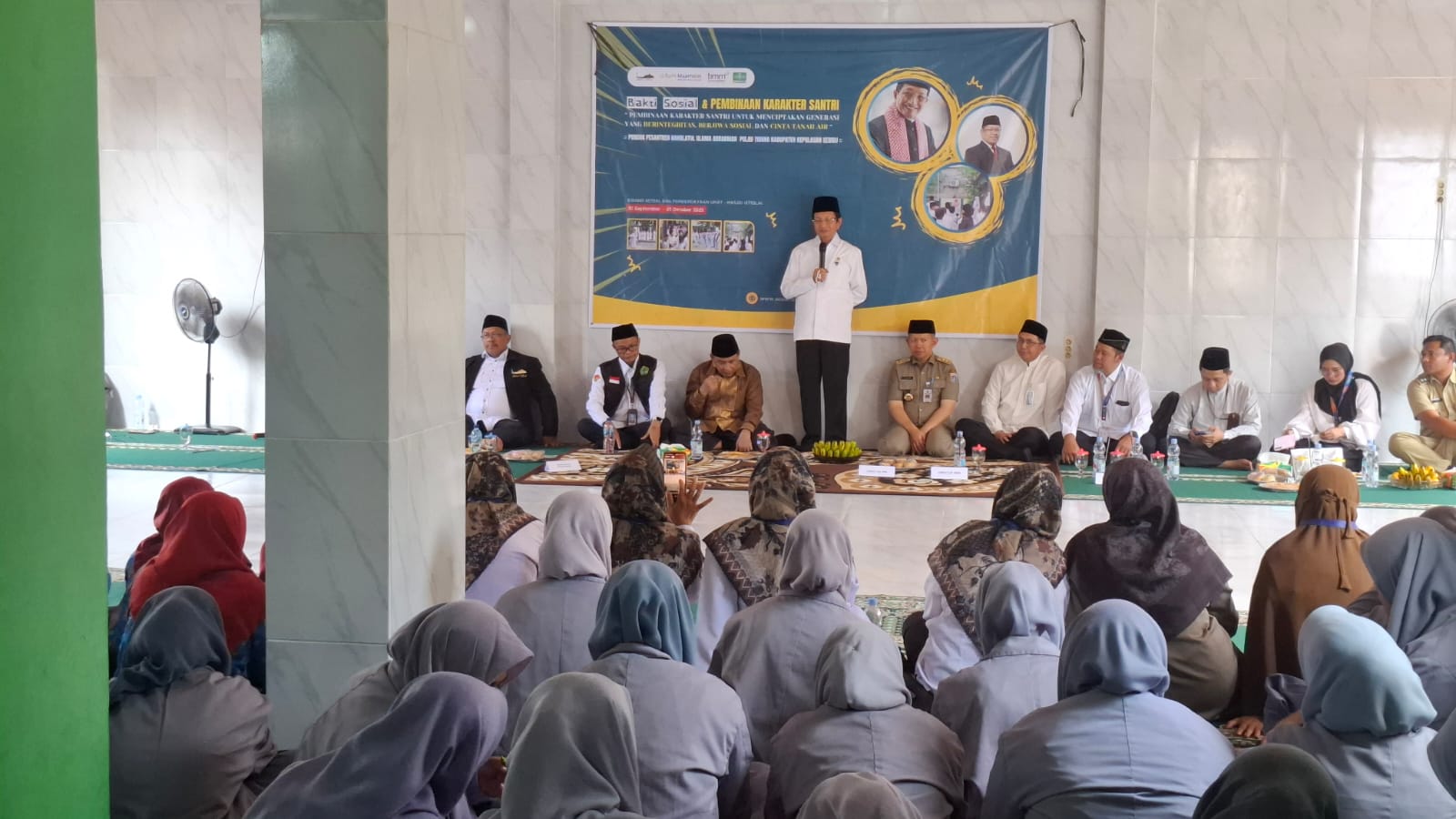 Bidsosdaum BPMI Gelar Bakti Sosial dan Pembinaan Santri di Pulau Tidung