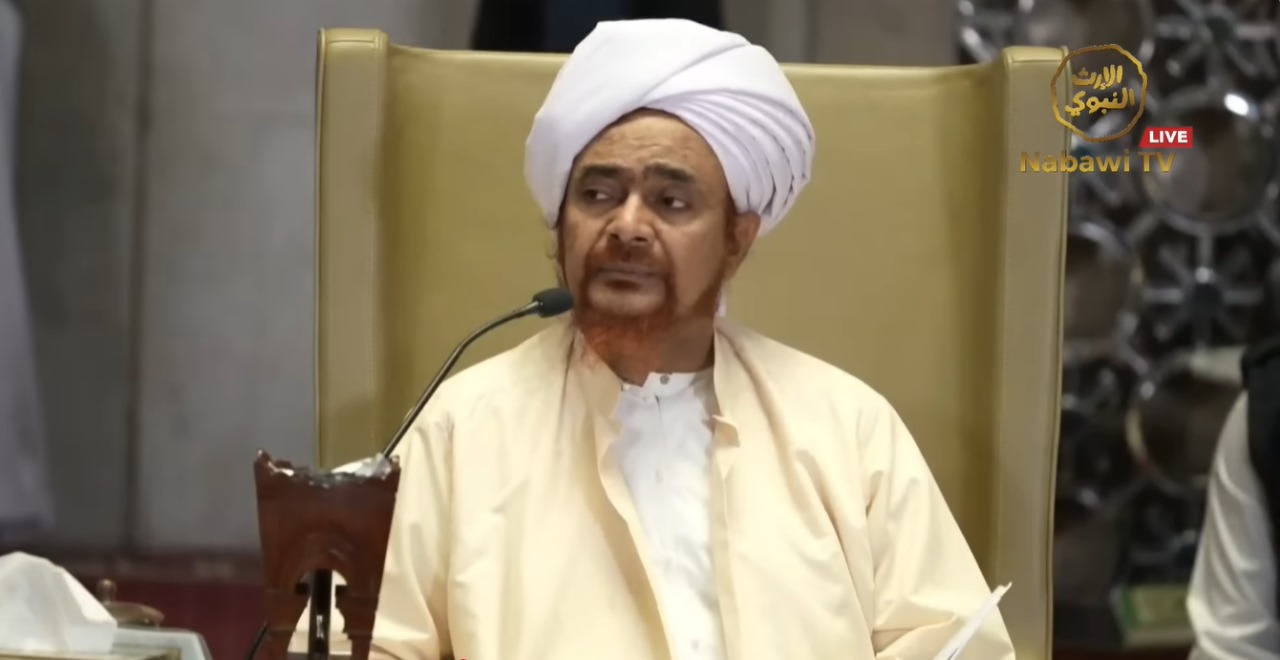 Dars Fajar Habib Umar: Menuntut Ilmu Sebagai Fondasi Kebahagiaan Dunia Akhirat