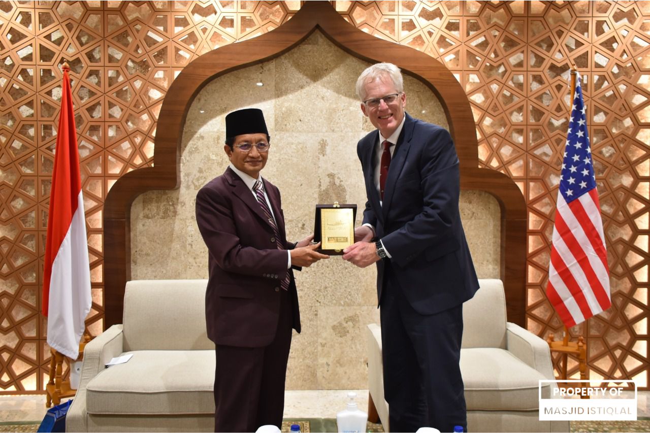 Menteri Pertahanan Amerika Serikat berkunjung ke Masjid Istiqlal