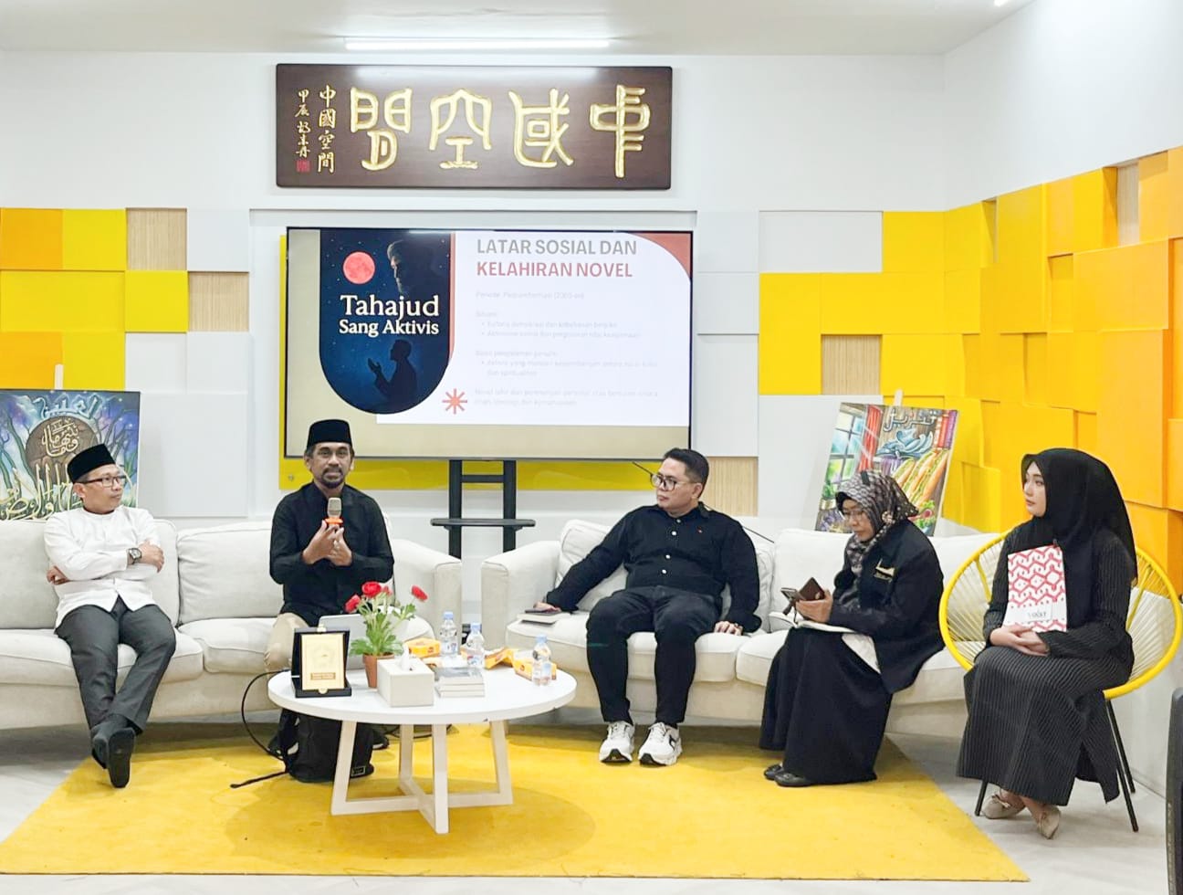 VOIST Gelar Bedah Novel Tahajud Sang Aktifis di Istiqlal