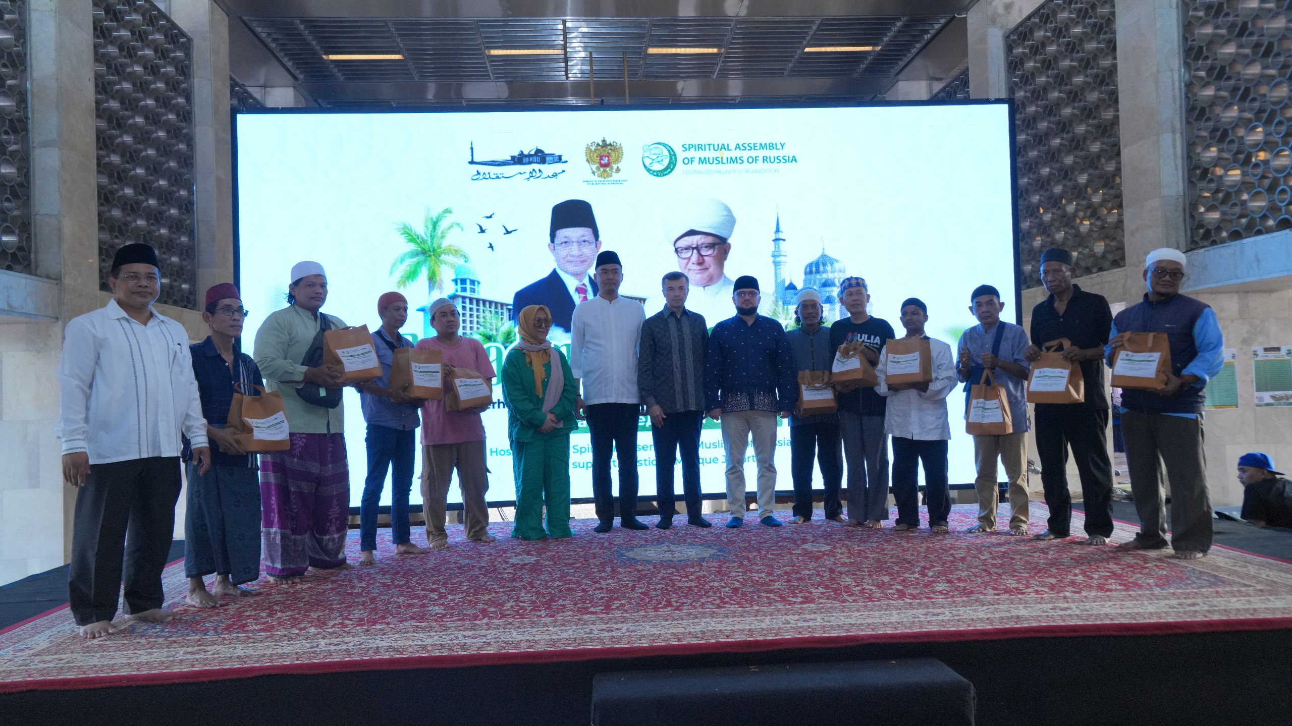 Dubes Rusia Sumbang 4.000 Takjil dan Buka Bersama di Istiqlal