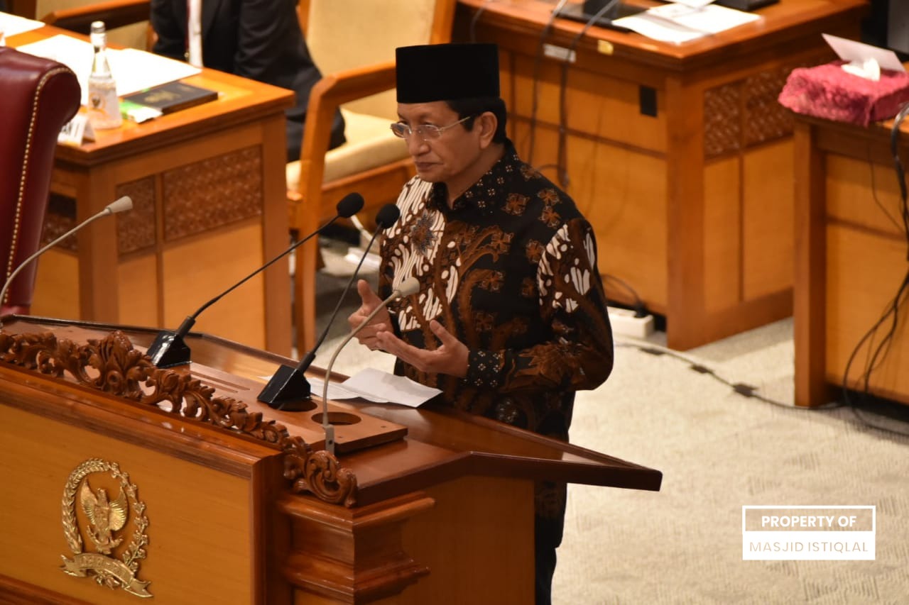 Imam Besar mengisi doa pada Rapat Paripurna memperingati HUT Ke-76 DPR RI
